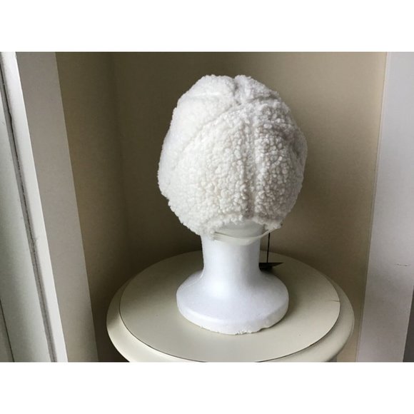 Donna Salyers Fabulous Furs Ivory Faux Sherpa Adjustable Baseball Cap NWT - Picture 4 of 7